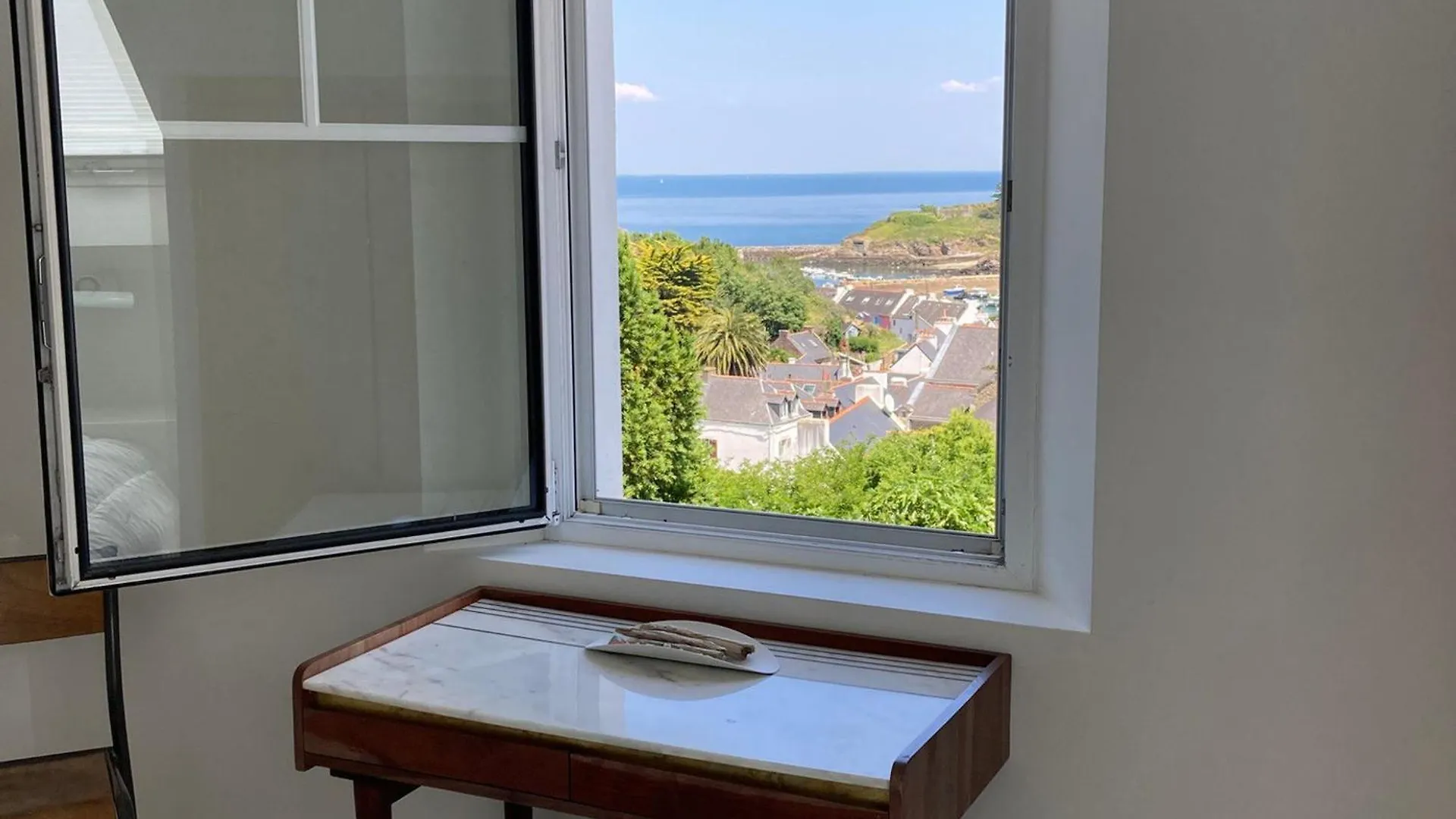 Villa Boheme Chic A Sauzon Avec Vue Mer Et Wifi - Fr-1-418-174 0*,  France